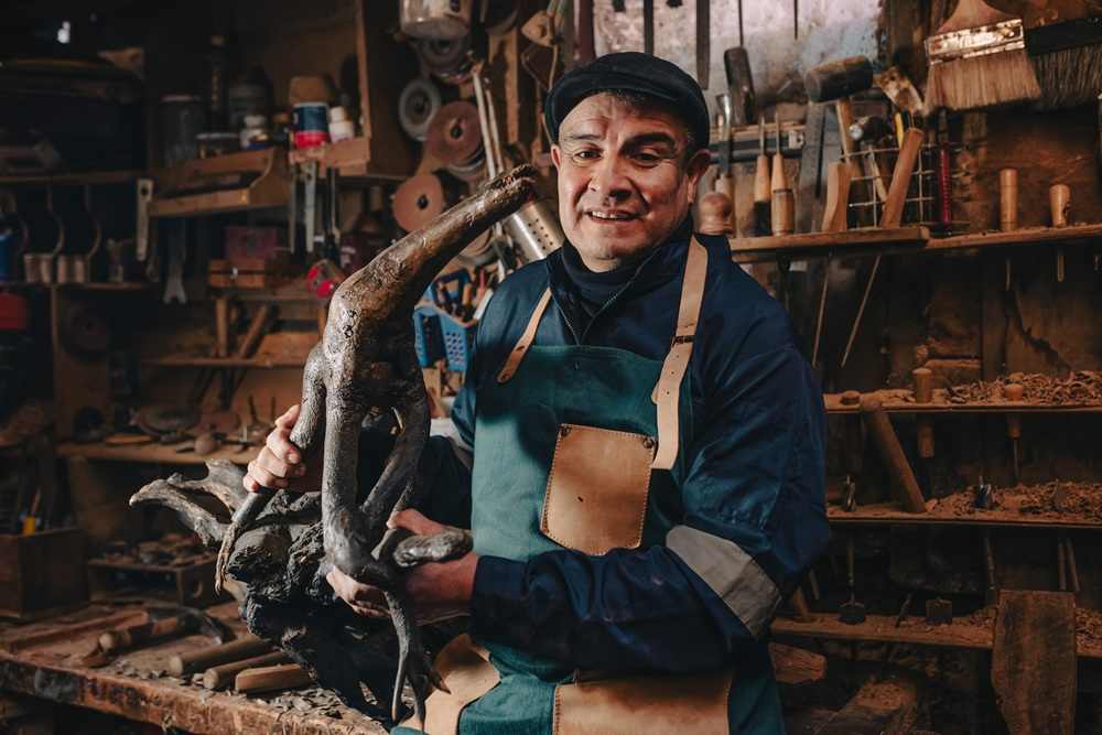 victor-hugo-bustamante_premio-regional-artes-y-culturas-2025-compressed