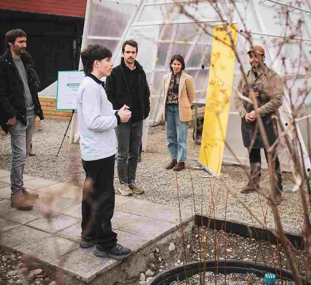0f76f2ec-eb9f-46dc-9878-e9c21436b476-compressed